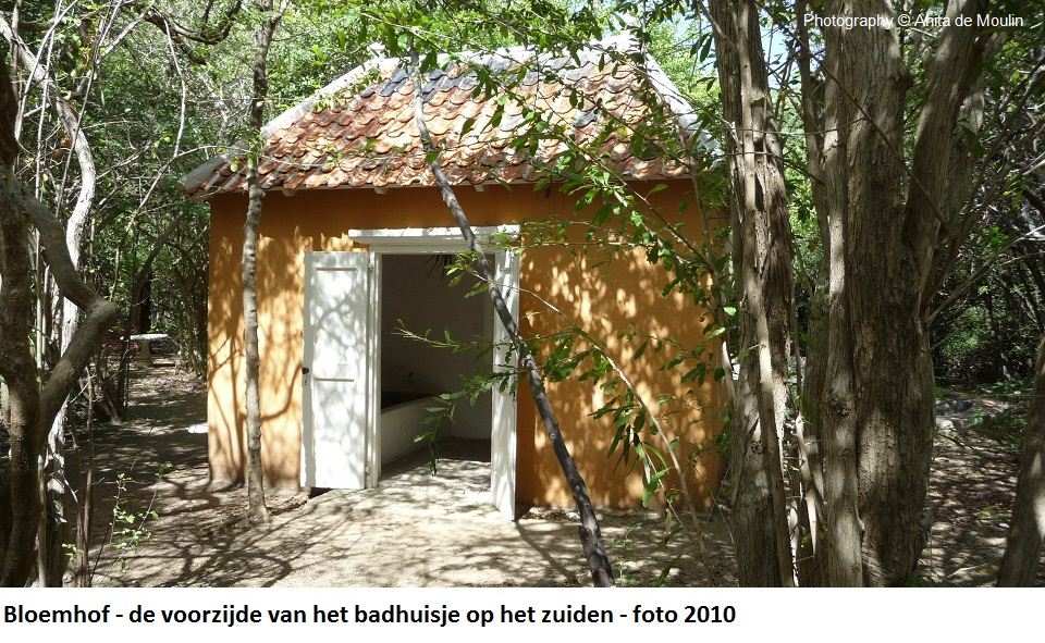 44. Bloemhof voorzijde badhuisje 2010